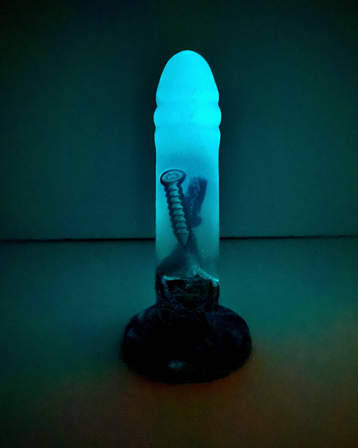 GET SCREWED GLOW image 3