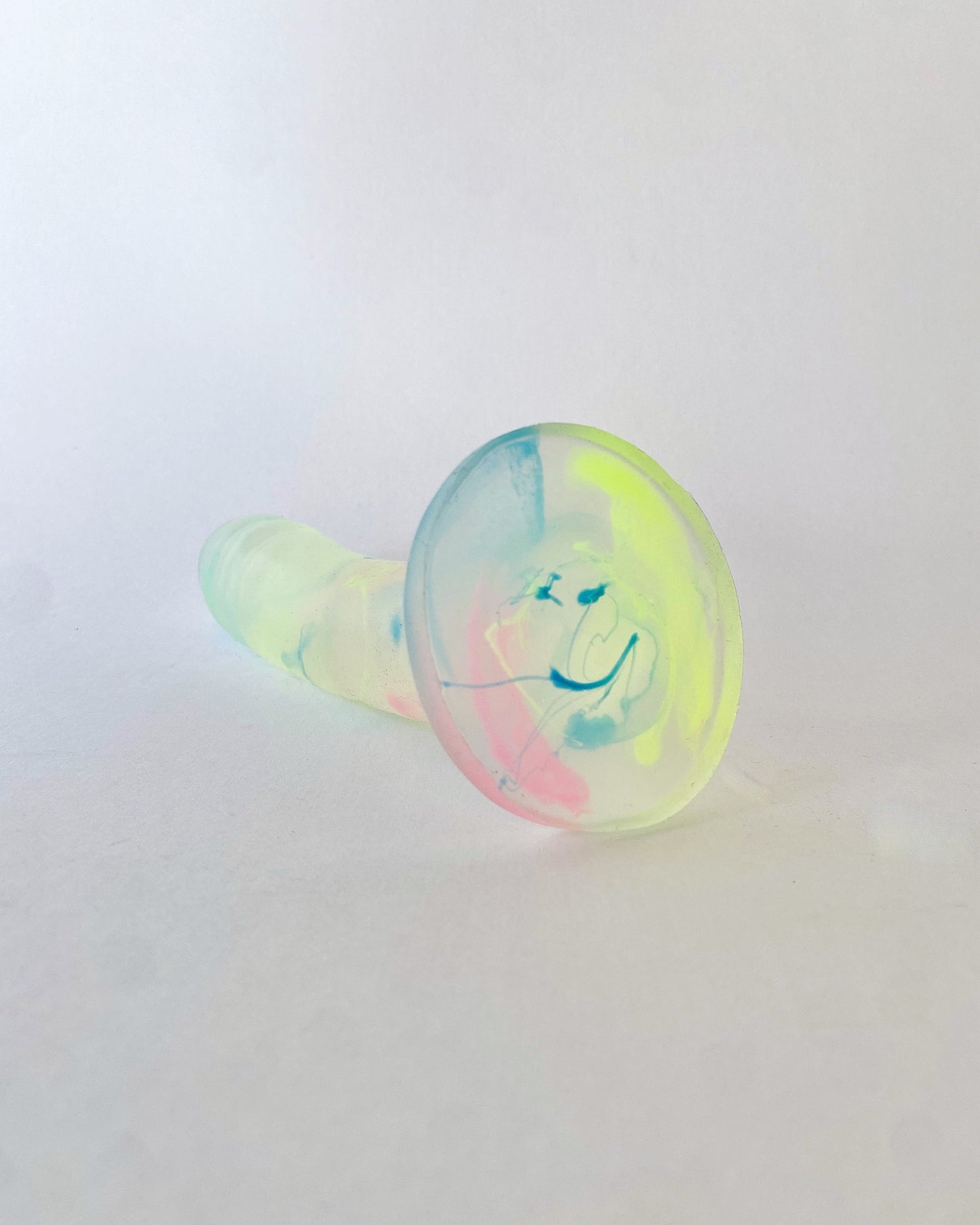GLOW-IN-THE-DARK TRAILS image 5