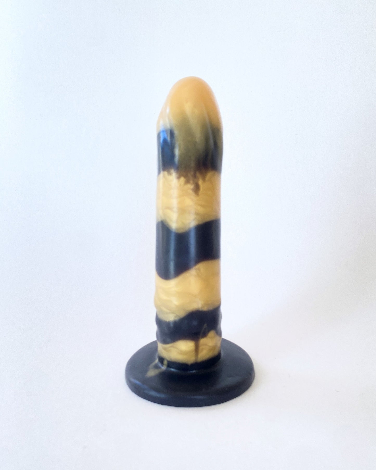 BLACK N GOLD image 3