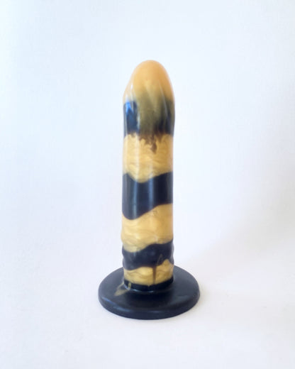 BLACK N GOLD image 3