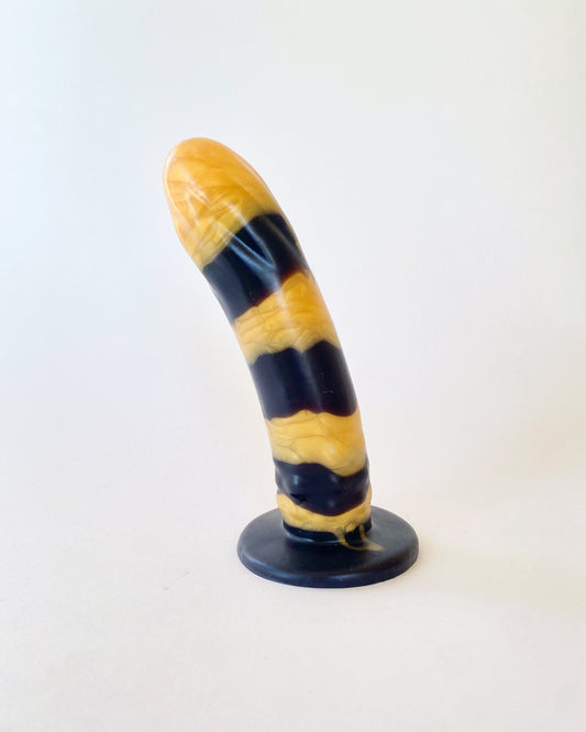 BLACK N GOLD image 0