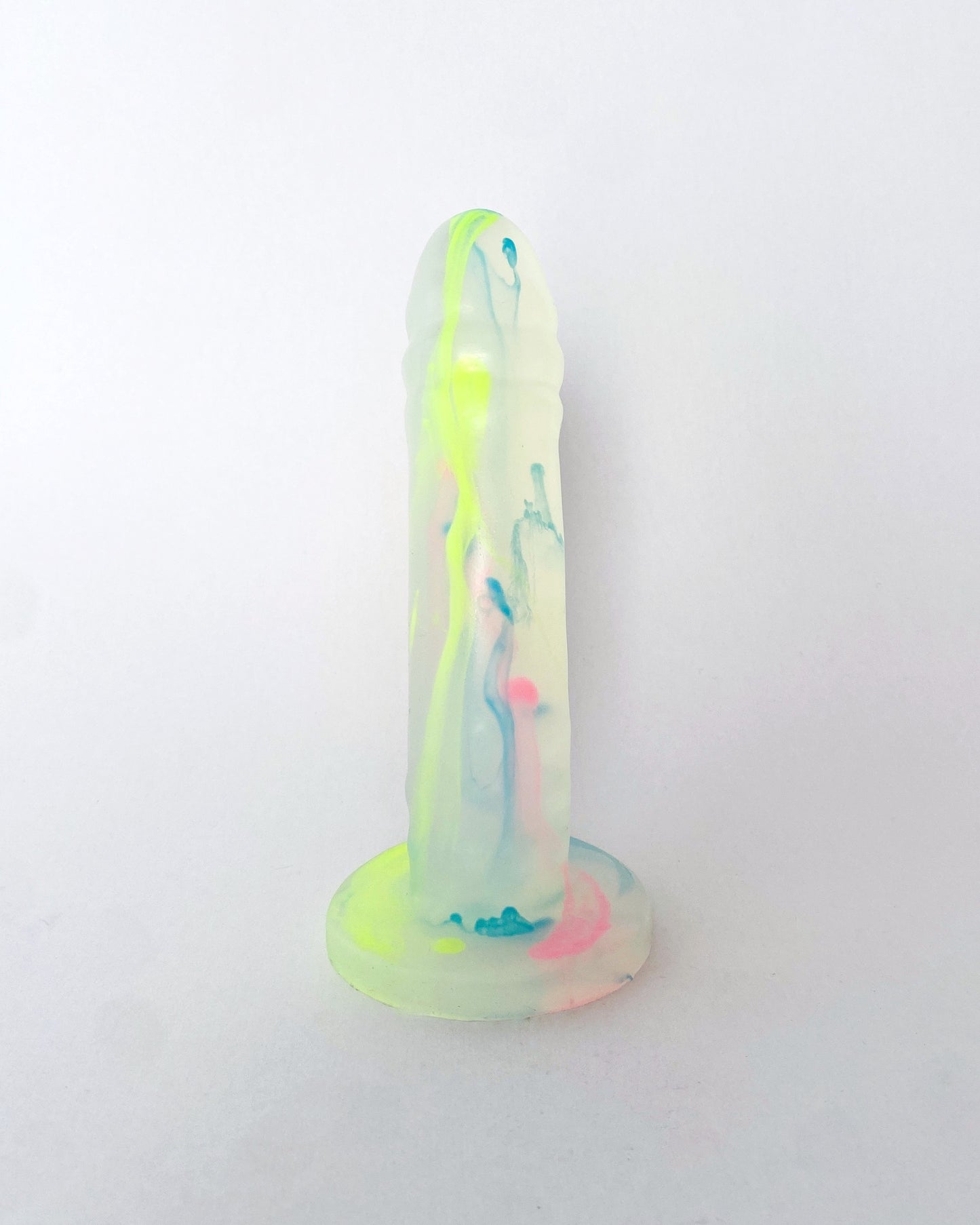 GLOW-IN-THE-DARK TRAILS image 2