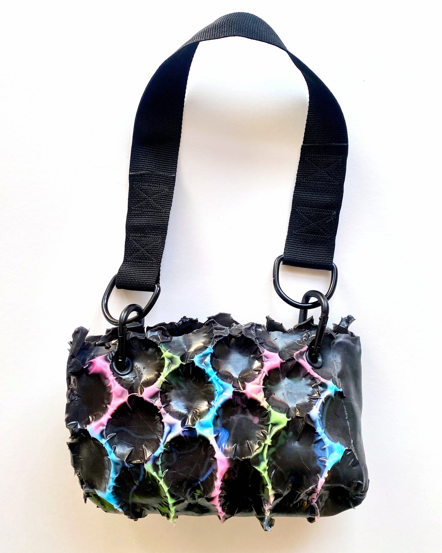 GLOW WEB SILICONE BAG image 2