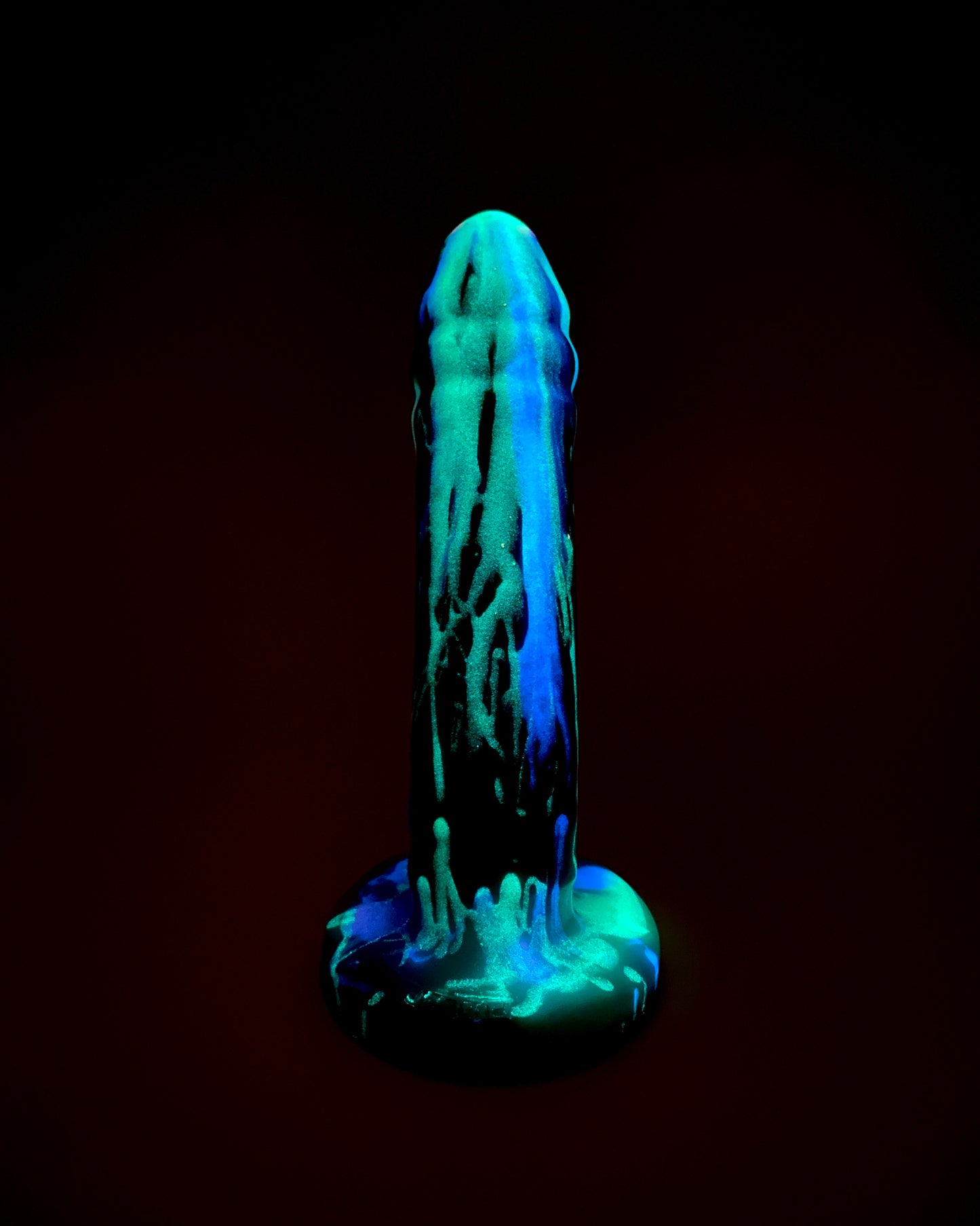 BLACK TO WHITE GLOW STREAM image 10