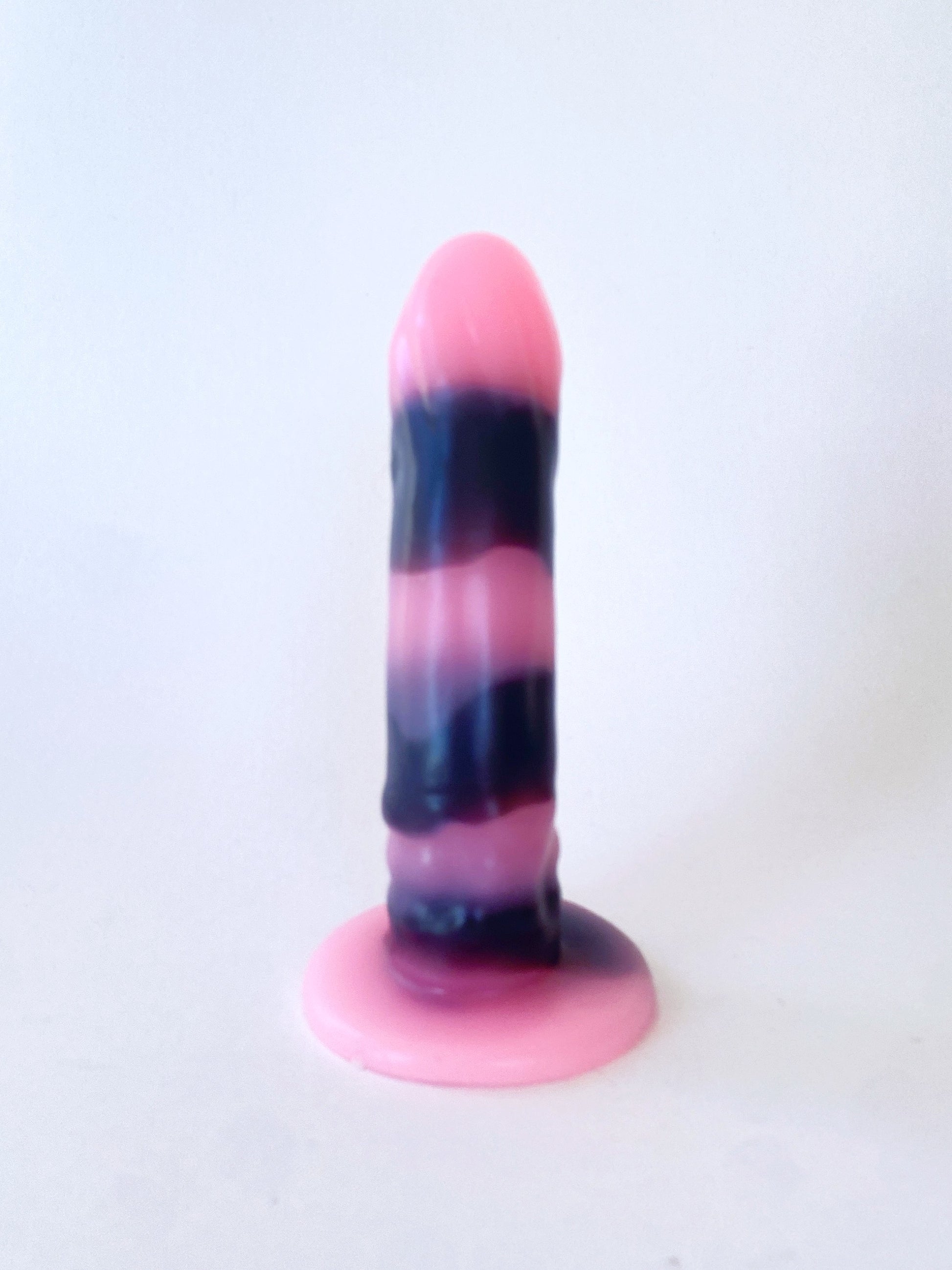 PINK-N-BLACK GLOW image 3