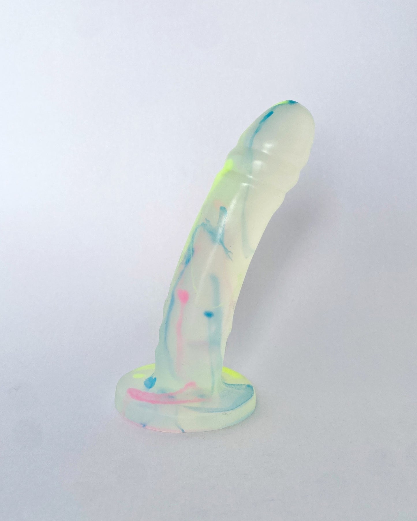 GLOW-IN-THE-DARK TRAILS image 0